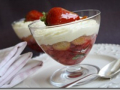 dessert : compote de fraise, biscuit à l’eau de rose et mousse mascarpone